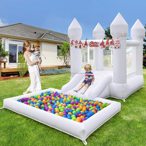 Château gonflable blanc pour l'intérieur et l'extérieur, idéal pour les fêtes privées et la location commerciale - Product Image 4