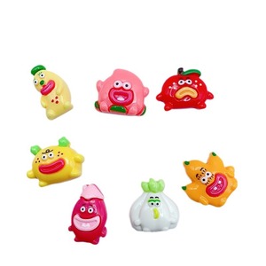 Visage lumineux grande bouche accessoires de légumes et de fruits aimants de réfrigérateur faits à la main pour enfants perles d'épingle breloques en résine plastique - Product Image 5