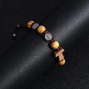 Komi <span class=keywords><strong>Bracciale</strong></span> <span class=keywords><strong>Rosario</strong></span> Cristiano Intrecciato a Mano con Perline in Legno di Santa Maria e Croce Bracciali Classici da Preghiera R-081 - Product Image 5