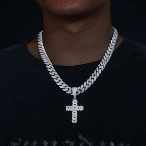 Collana con Ciondolo a Croce Cubana Iced Out Placcata in Oro con Moissanite VVS in Argento Sterling 925, Gioiello Hiphop Scintillante da Regalare per Uomo e Donna - Product Image 4