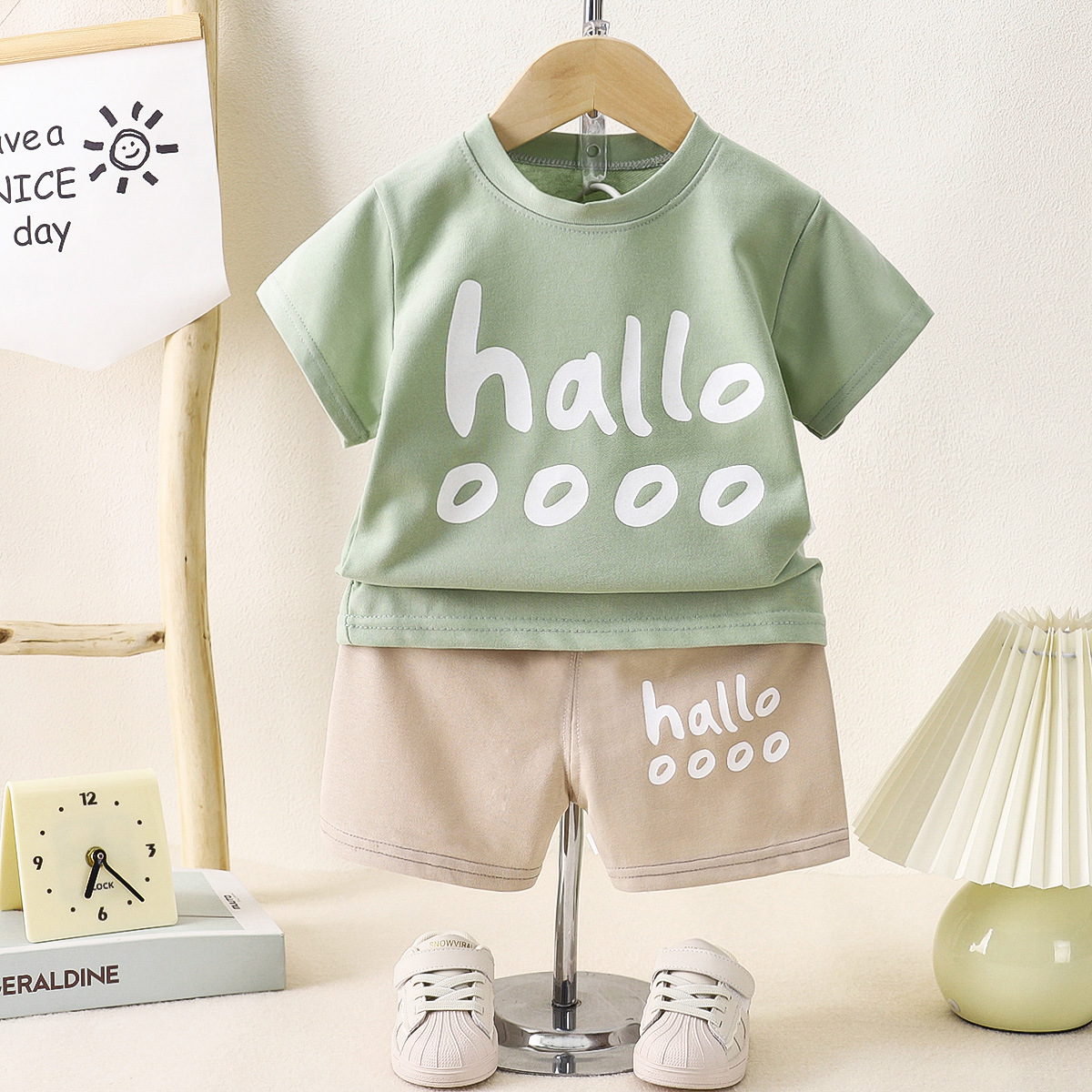 Short set/green hello