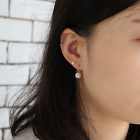 Anting-anting tusuk emas kuningan zirkon poles minimalis bentuk bunga mini untuk wanita, cocok untuk pemakaian sehari-hari dan hadiah pesta
