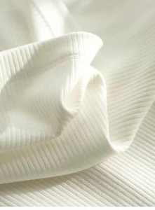 Bordado personalizado al por mayor camiseta sin mangas en blanco de alta calidad blanco negro liso básico de punto acanalado algodón Crop Tops para mujeres señoras - Product Image 6