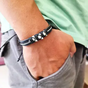 Bracelet manchette en cuir avec 3 dents de requin bijoux faits à la main en gros bracelet bracelets porte-bonheur pour unisexe