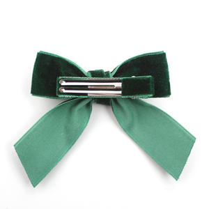 กิ๊บติดผมริบบิ้นกำมะหยี่<span class=keywords><strong>สี</strong></span>พื้น 15x10 ซม. สำหรับงานปาร์ตี้ คริสต์มาส โบว์ผูกผมเด็กผู้หญิง ลายลูกกวาด แบบยุโรป-อเมริกัน - Product Image 5