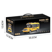 Bus scolaire télécommandé 4 canaux à l'échelle 1:30, 4 roues motrices avec lumières, 27 MHz, portée de contrôle de 10-15 m, prêt à l'emploi pour les enfants de 3 ans et plus