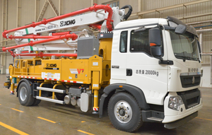 Pompe à béton à flèche montée sur camion XCM-G HB30K 30m avec moteur diesel - Product Image 5