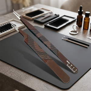 Pinzas de Acero Inoxidable Antimagnéticas y Duraderas para Extensión de Pestañas y Herramientas de Belleza con Punta Suave de 10 mm de Longitud y Embalaje en Bolsa - Product Image 3