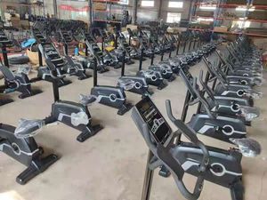 Bicicleta Estática Vertical Comercial Magnética con Pantalla LED Autoalimentada, 15 Niveles de Resistencia, Entrenador Cardiovascular para Gimnasio y Hogar - Product Image 5