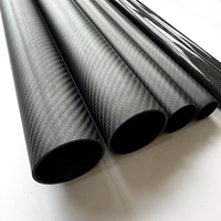 Tube en fibre de carbone ultra-résistant, tubes ronds de grande taille, tubes en fibre de carbone enveloppés pour applications à charge lourde