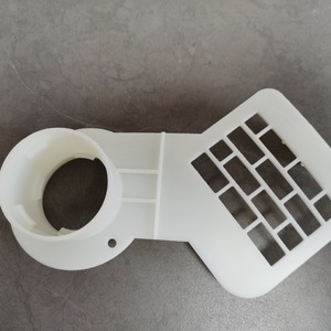 Pièce en résine imprimée en 3D, modèle mécanique en résine blanche pour prototypage et personnalisation - Product Image 2