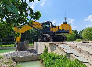 รถขุด SHANTUI SE1500LC ขนาด 150 ตัน บุ้งกี๋ 10 คิว พร้อมบริการจัดส่งทั่วโลกและอะไหล่ - Product Image 3