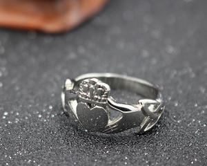 Anillo Dominante de Acero Inoxidable con Corazón de Amor Personalizado, Anillo Retro con Corona para Mi Hijo - Product Image 4