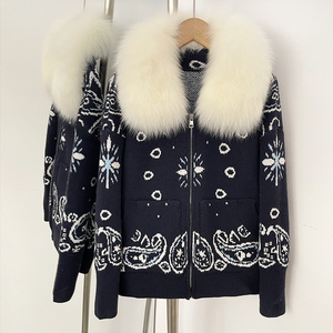 Lussuoso <span class=keywords><strong>Cardigan</strong></span> in Maglia per <span class=keywords><strong>Donna</strong></span> <span class=keywords><strong>con</strong></span> Collo in Vera Pelliccia di Volpe, Giacca <span class=keywords><strong>con</strong></span> Zip Stile Paisley Vintage, Caldo Capospalla Invernale di Lusso - Product Image 5
