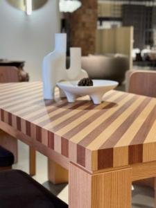 Hiện đại Retro rắn gỗ bàn ăn ghế thiết lập phong cách cổ xưa sọc thiết kế cho căn hộ nhà khách sạn hoặc biệt thự của nhà thiết kế - Product Image 4