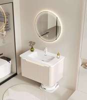 Meuble-lavabo mural moderne personnalisé en crème cannelé avec armoire miroir, étagère ouverte et double éclairage LED pour salle de bain