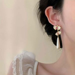 Pendientes Largos Vintage de Estilo Chino, Modernos, Geométricos, de Aleación de Zinc con Forma de Flor, para Mujer, para Fiestas y Ocasiones Especiales - Product Image 2