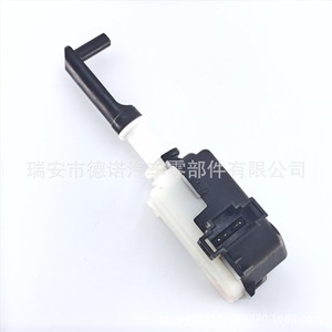 18D827425A <b>Lock</b> Actuator For Volkswagen Lavida New Santana Trunk Motor Anti Theft Alarm Plastic Part <b>Number</b> DN146 - Product Image 1