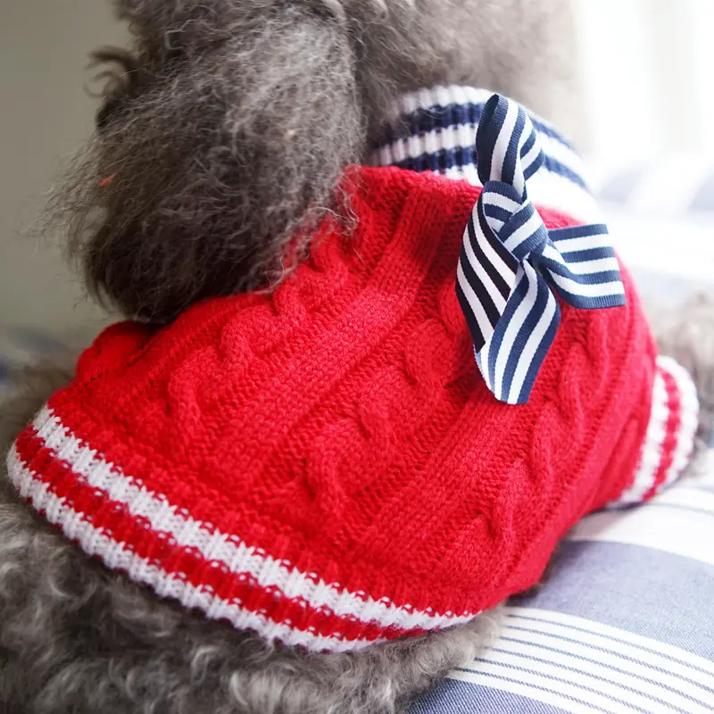 Popular winter dog clothes warm sweater luxury pet apparel jumper
