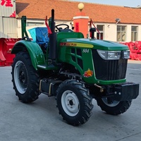 Halbautomatischer 120PS/160PS 4x4 Traktor mit Frontlader und Baggerlader, Verstellbarem Fahrgestell, 4WD Landwirtschaftlicher Traktor mit Motor und Getriebe