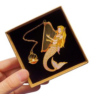 Marcador de libro Corán de esmalte dorado personalizado, estilo moderno envejecido, marcador de Metal suave y duro magnético, bonito diseño de Anime - Product Image 3