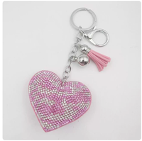 Porte-clés Cœur Rayé Rouge Scintillant avec Strass et Pompons – Le Plus Vendu pour Sacs et Voitures