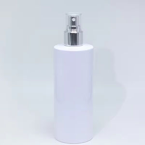 Botella de Spray de Plástico Cilíndrica Esmerilada de 100ml, 120ml, 150ml, 250ml, 300ml con Tapa de Spray Plateada o Dorada con Serigrafía - Product Image 5