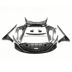 Kit carrosserie complet pour Aston DB9 au style DBS, en fibre de carbone, comprenant pare-chocs avant et arrière, jupes latérales et ailes, pour la transformation de l'ancien modèle en nouveau. - Product Image 6