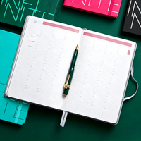 Agenda hebdomadaire 2026 A6 en cuir PU avec pages à bords colorés, ouverture à plat, pour étudiant