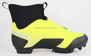 Chaussures de cyclisme VTT à semelle en caoutchouc durable, à coupe haute, avec boucle réglable, logo personnalisé OEM, faible MOQ, pour entraînement sportif - Product Image 2