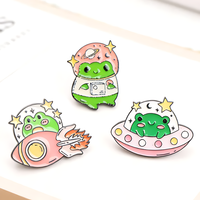 Broche en émail métallique originale, motif dessin animé mignon, soucoupe volante, grenouille, astronaute, fusée, vaisseau spatial, pour boucle de sac à dos d'étudiant
