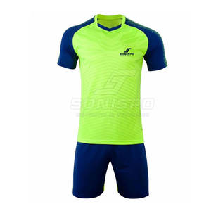 2024 camiseta de uniforme de fútbol personalizada para hombres de alta calidad 100% poliéster OEM servicio conjunto estilo venta en línea - Product Image 1