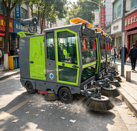 Balayeuse de voirie autotractée pour balayage à sec et humide, entièrement fermée, pour le nettoyage des sols routiers