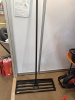 Râteau de nivellement de pelouse 30x10 pouces, outil professionnel de nivellement du sol en acier, manche en acier thermolaqué noir, manche long réglable pour