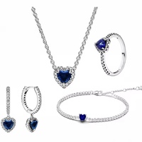 Parure de bijoux en cuivre plaqué rhodium avec zircone cubique pour femme, collier, boucles d'oreilles, bague et bracelet, idéale pour mariage, fête ou cadeau