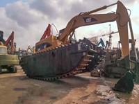Excavadora Anfibia Usada CAT 320C con Pontón Flotante para Dragado de Ríos y Recuperación de Terrenos Pantanosos