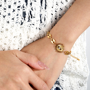สร้อยข้อมือสแตนเลสชุบทอง 18K แบบซ้อนกันได้ กันน้ำ ป้องกันอาการแพ้ เครื่องประดับแฟชั่นสำหรับผู้หญิง ขายส่ง - Product Image 2