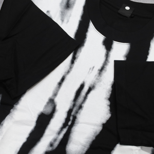 Camiseta de Hombre Personalizada con Serigrafía, Tejida, de Algodón 100%, Corte Regular, Lavado Ácido, Estilo Urbano - Product Image 4