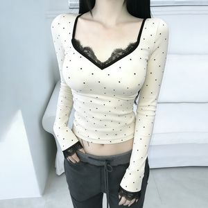 Top de Punto con Estampado de Puntos, Corte Ajustado, Estilo Dulce y Femenino, Cuello en V, Detalles de Encaje, Impresión Digital, Estiliza y Favorece la Figura - Product Image 4