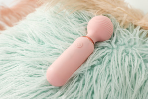 Directe Verkoop Vibrators Voor Vrouwen Mini Av Vibrerende Genieten Van De Leuke Av Sticks Sexy Speelgoed Clitoris Massage Seksspeeltjes Voor Vrouw - Product Image 5