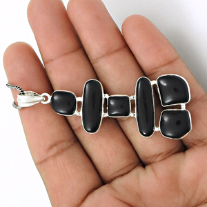 Colgantes de abalorios delicados de piedras preciosas de ónix negro Natural de diseño minimalista de lujo de gama alta, colgantes de abalorios Unisex para hombres y mujeres a granel - Product Image 3