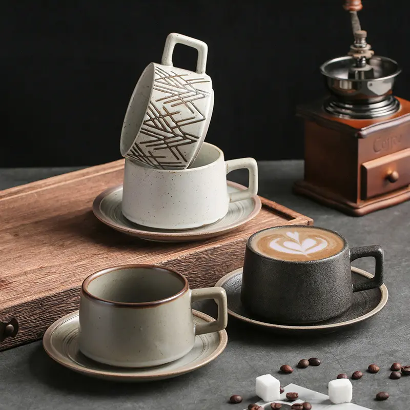 Logo personalizzato 250ml 8oz tazza da tè e piattino set di argilla retrò ceramica caffè Espresso Latte tazze da caffè giapponese porcellana ceramica tazza di caffè