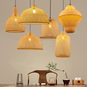 Lustre tressé en rotin, éclairage en tissu et rotin, lustre rideau en bambou, éclairage artisanal pour la maison - Product Image 3
