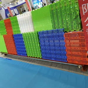 Alfombras para Pisos en <span class=keywords><strong>Venta</strong></span> a Precio de Fábrica, Piso de Plástico Ranurado para Cría de Cabras y <span class=keywords><strong>Ovejas</strong></span>, Piso de Plástico Ranurado para Cría de Cerdos - Product Image 2