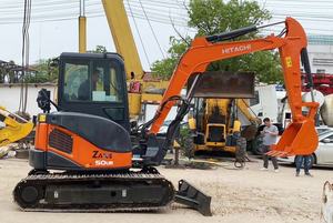 Mini pelle Hitachi ZX50UR ZX65UR d'occasion de haute qualité avec des composants de pompe à moteur de haute qualité directement du Japon Offre Spéciale - Product Image 2