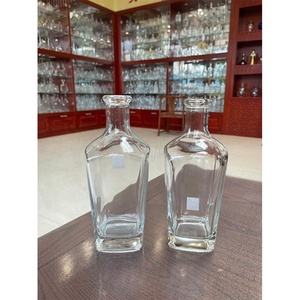 Botella de Whisky Transparente Imperial de 75 <span class=keywords><strong>Cl</strong></span> (750 ml) de Vidrio Premium con Tapón de Corcho - Product Image 4