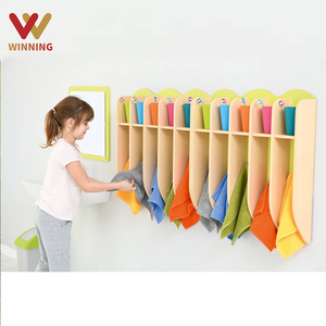 Organización de aulas inspirada en Montessori para guardería preescolar escolar. Incluye soporte para cepillo de dientes Toallero - Product Image 1