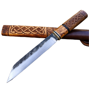 Couteau de chef Viking fait main avec fourreau en cuir, manche en bois, acier au carbone forgé, Seax, finition brossée, ambidextre, style nordique moderne - Product Image 2