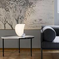 Lampe de table blanche en forme de croissant de lune, design italien minimaliste nordique, simple, en aluminium, avec commande tactile AC, protection des yeux, réglable