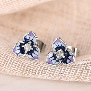 Orecchini a perno Morning Glory, graziosi gioielli per le orecchie in stile foresta, per donna, da indossare tutti i giorni, outfit casual, regalo per feste - Product Image 3